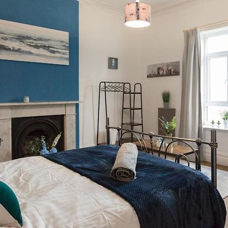 Victorian Elegance At Kingscliffe, Sleeps 17 Villa แมนเชสเตอร์ ภายนอก รูปภาพ