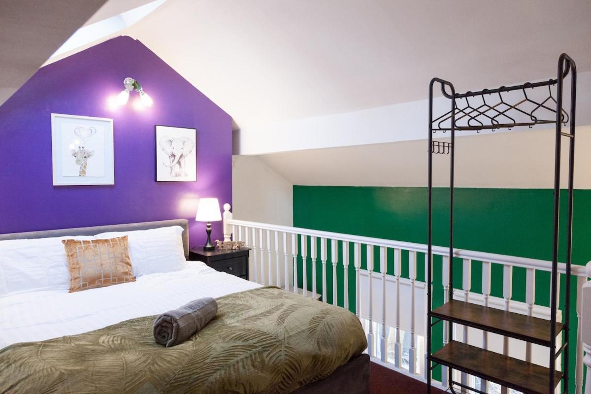 Victorian Elegance At Kingscliffe, Sleeps 17 Villa แมนเชสเตอร์ ภายนอก รูปภาพ