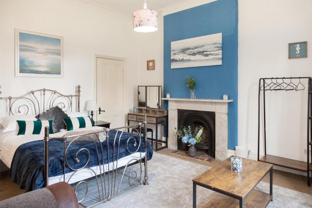 Victorian Elegance At Kingscliffe, Sleeps 17 Villa แมนเชสเตอร์ ภายนอก รูปภาพ